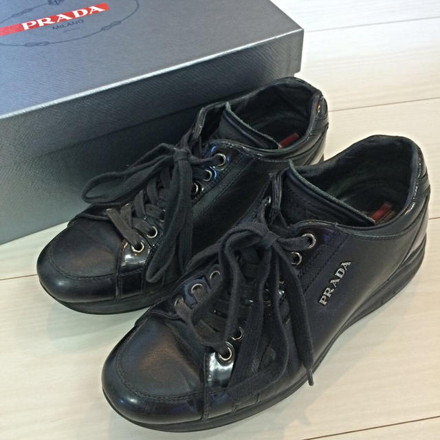 PRADA(プラダ)の【正規品】PRADA スニーカー レディースの靴/シューズ(スニーカー)の商品写真