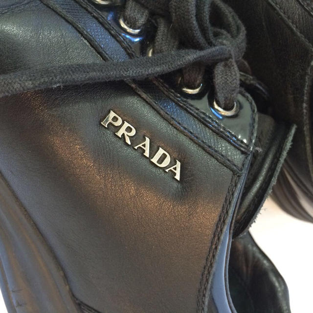 PRADA(プラダ)の【正規品】PRADA スニーカー レディースの靴/シューズ(スニーカー)の商品写真