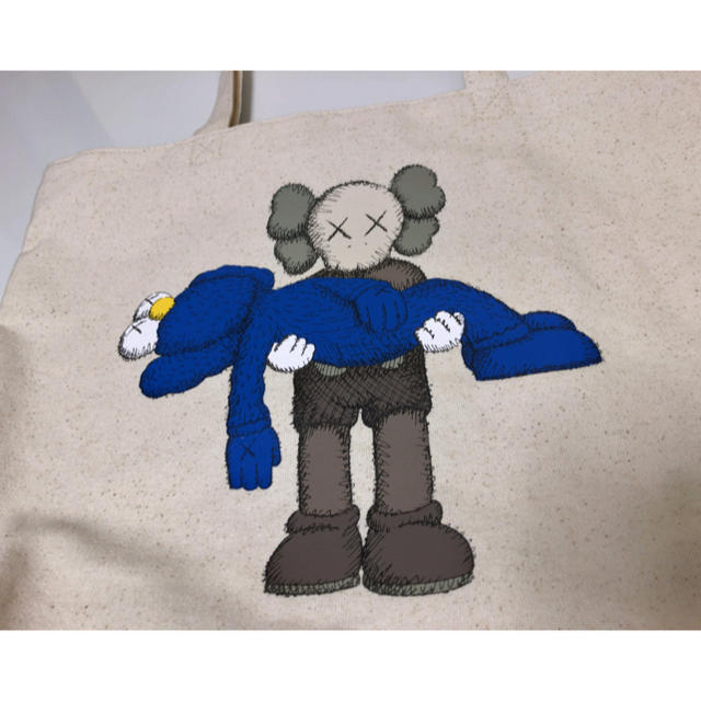 UNIQLO(ユニクロ)のKAWS×ユニクロUT トートバッグ 2個set メンズのバッグ(トートバッグ)の商品写真