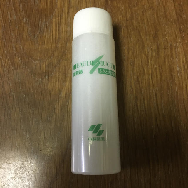 小林製薬(コバヤシセイヤク)の拭き取り化粧水18ml コスメ/美容のスキンケア/基礎化粧品(化粧水/ローション)の商品写真