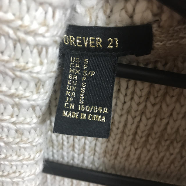 FOREVER 21(フォーエバートゥエンティーワン)のForever21  カーディガン  美品 レディースのトップス(カーディガン)の商品写真