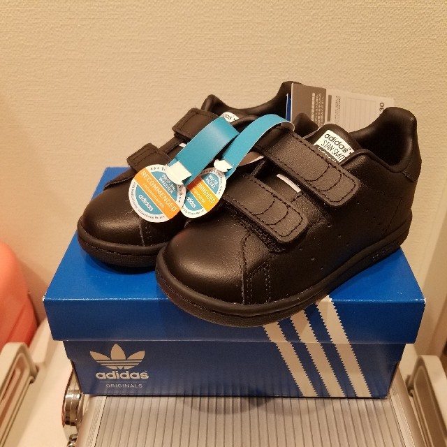 adidas(アディダス)の13.0cm adidas originals stan smith キッズ/ベビー/マタニティのベビー靴/シューズ(~14cm)(スニーカー)の商品写真