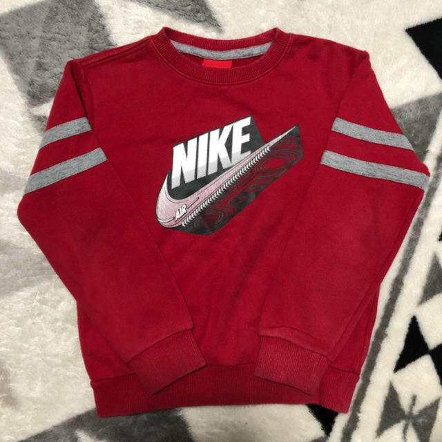 NIKE(ナイキ)のNIKE トレーナー 120cm キッズ/ベビー/マタニティのキッズ服男の子用(90cm~)(その他)の商品写真