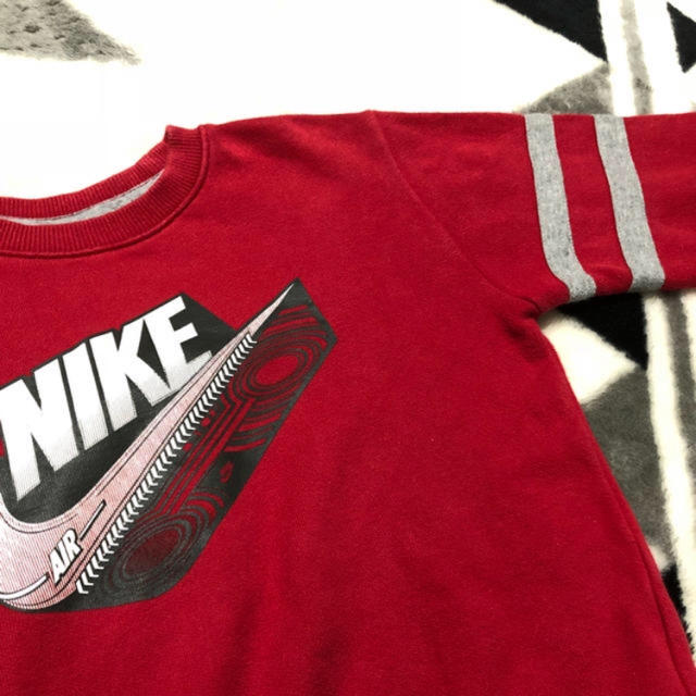 NIKE(ナイキ)のNIKE トレーナー 120cm キッズ/ベビー/マタニティのキッズ服男の子用(90cm~)(その他)の商品写真