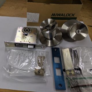 ドアノブ　MIWALOCK　送料込み　未使用品　（ドア　DIY）(その他)