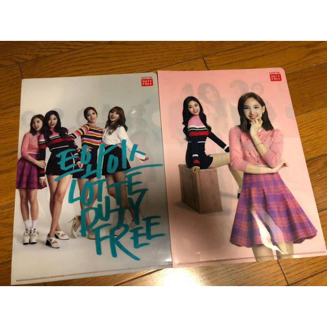 TWICE クリアファイル エンタメ/ホビーのアニメグッズ(クリアファイル)の商品写真