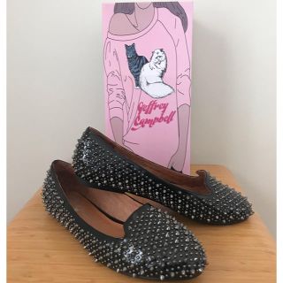 ジェフリーキャンベル(JEFFREY CAMPBELL)のジェフリーキャンベル スタッズエナメルフラットシューズ 黒37(バレエシューズ)