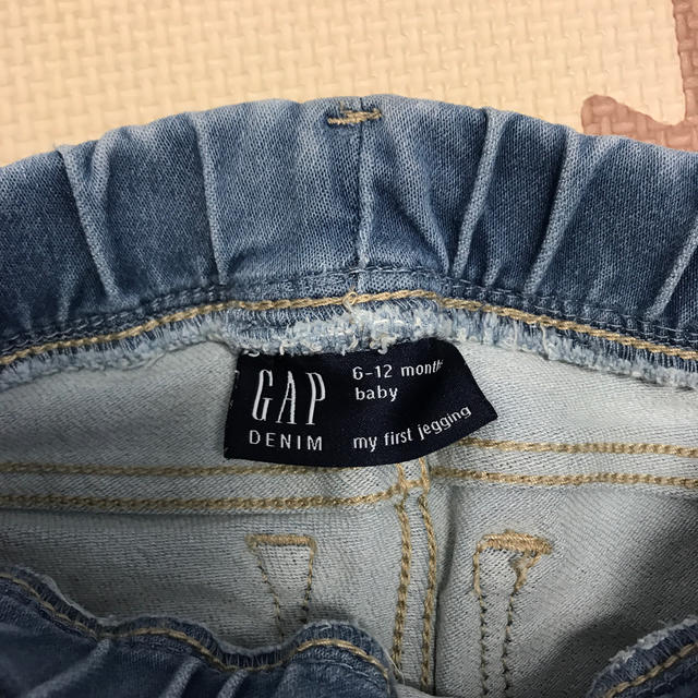 babyGAP(ベビーギャップ)のGAP Baby デニム 6-12M キッズ/ベビー/マタニティのベビー服(~85cm)(パンツ)の商品写真