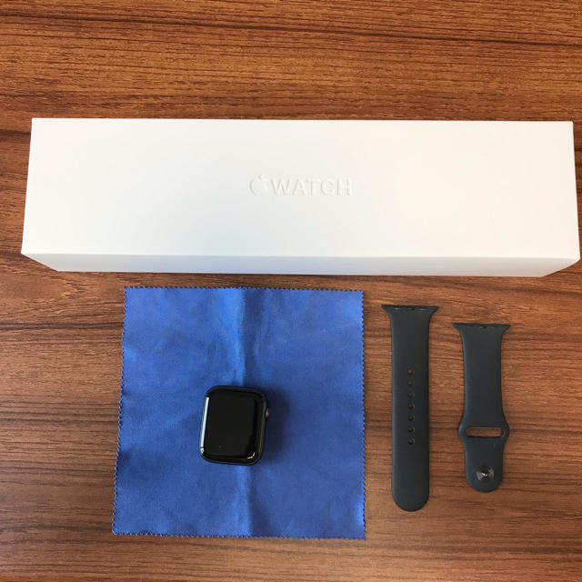 Apple Watch Series 4(GPSモデル) 44mmスペースグレイ-