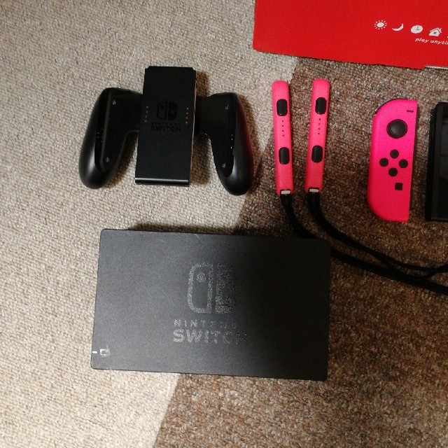 【激安‼】Nintendo SWITCH本体 色ピンク