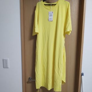 ザラ(ZARA)のyellow ワンピ(ひざ丈ワンピース)