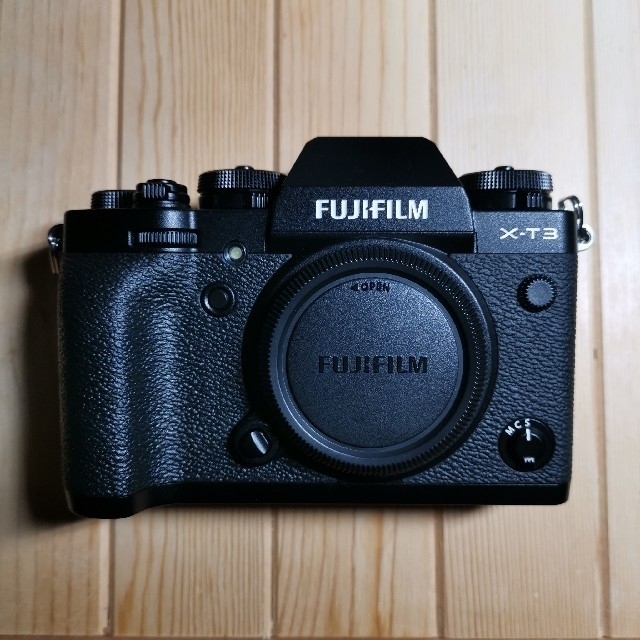 富士フイルム(フジフイルム)の(なかやん様専用）FUJIFILM　富士フイルム　X-T3 ブラック スマホ/家電/カメラのカメラ(ミラーレス一眼)の商品写真