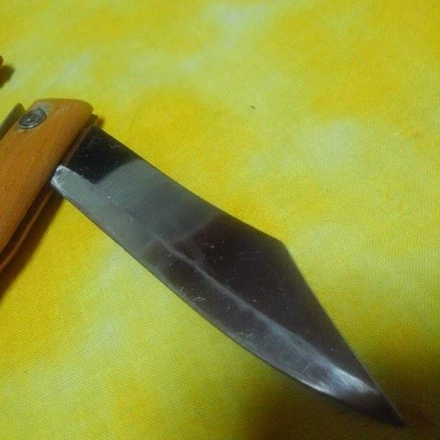 最終値下 切り出し小刀 90mm アウトドア 釣り 漁師用ナイフの通販 By おたる芋燮 いもしょう ラクマ 最終値下 切り出し小刀 90mm アウトドア 釣り 漁師用ナイフの通販 By おたる芋燮 いもしょう ラクマ