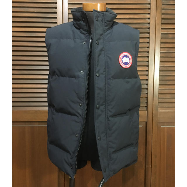 CANADA GOOSE(カナダグース)の多賀谷左近様専用　カナダグース ダウンベスト メンズのジャケット/アウター(ダウンベスト)の商品写真