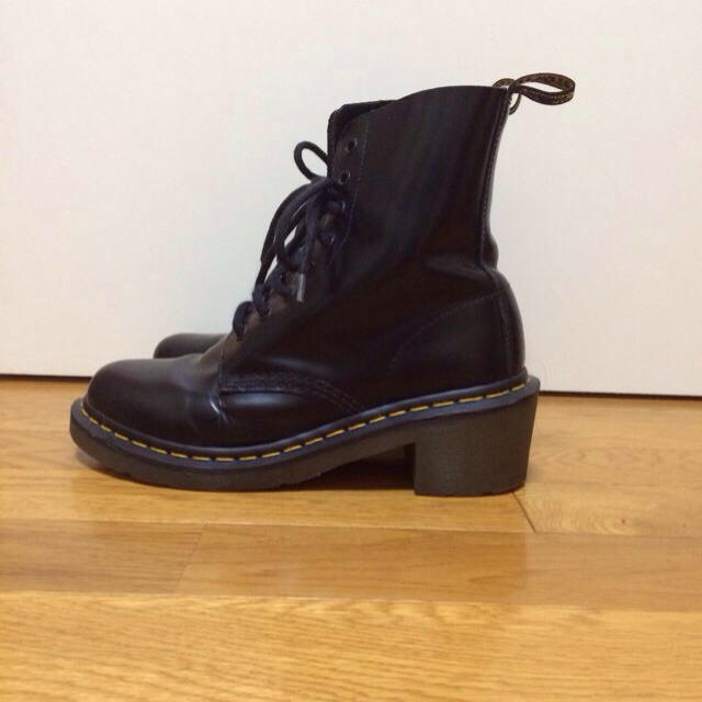 Dr.Martens(ドクターマーチン)のマーチン 8ホールヒール レディースの靴/シューズ(ブーツ)の商品写真