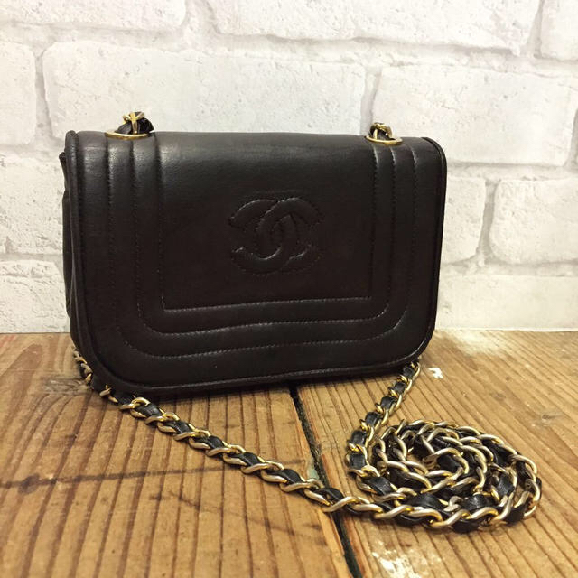 送料無料/新品】 CHANEL - チェーンショルダーバッグ 正規☆シャネル