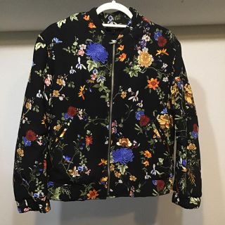 ザラ(ZARA)のZARA♡ボタニカル柄ジャケット♡(ブルゾン)