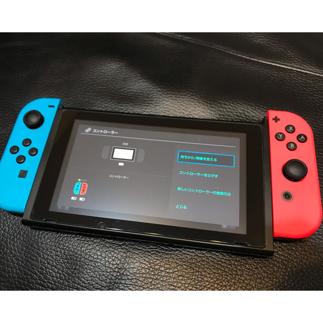 Nintendo Switch(ニンテンドースイッチ)のニンテンドSwitch 本体とジョイコン エンタメ/ホビーのゲームソフト/ゲーム機本体(家庭用ゲーム機本体)の商品写真