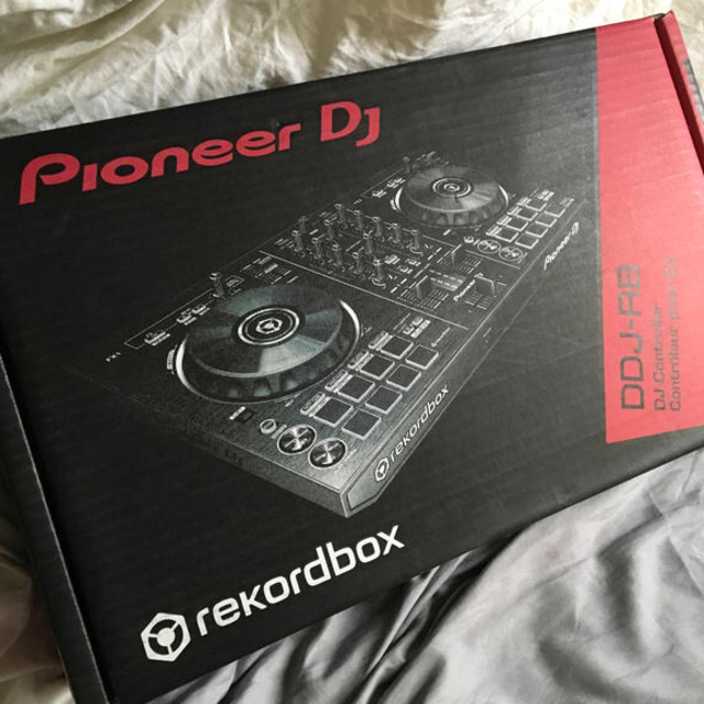 Pioneer(パイオニア)の パイオニア DDJ–RB 本体 楽器のDJ機器(PCDJ)の商品写真