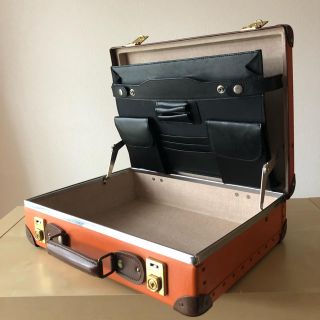 GLOBE-TROTTER - 定価150,000円 美品 グローブトロッター 16インチ