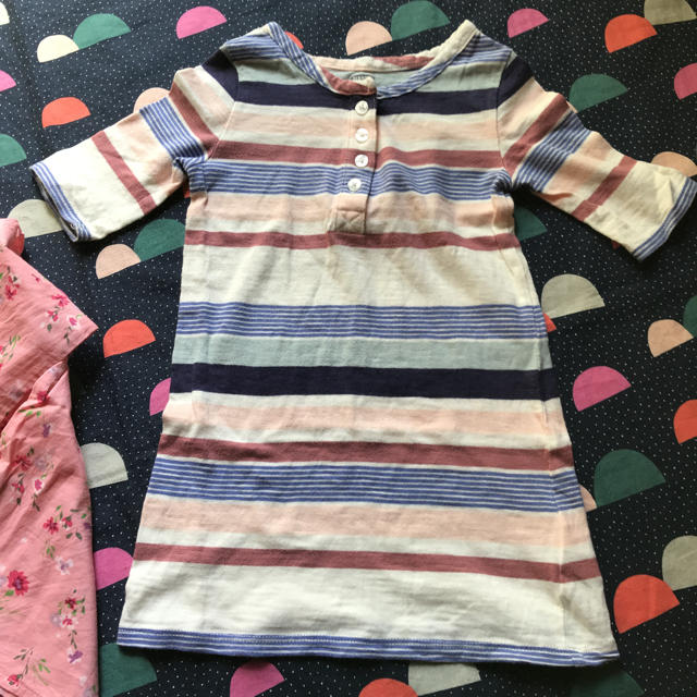 Old Navy(オールドネイビー)のオールドネイビー まとめ売り 90 キッズ/ベビー/マタニティのキッズ服女の子用(90cm~)(Tシャツ/カットソー)の商品写真