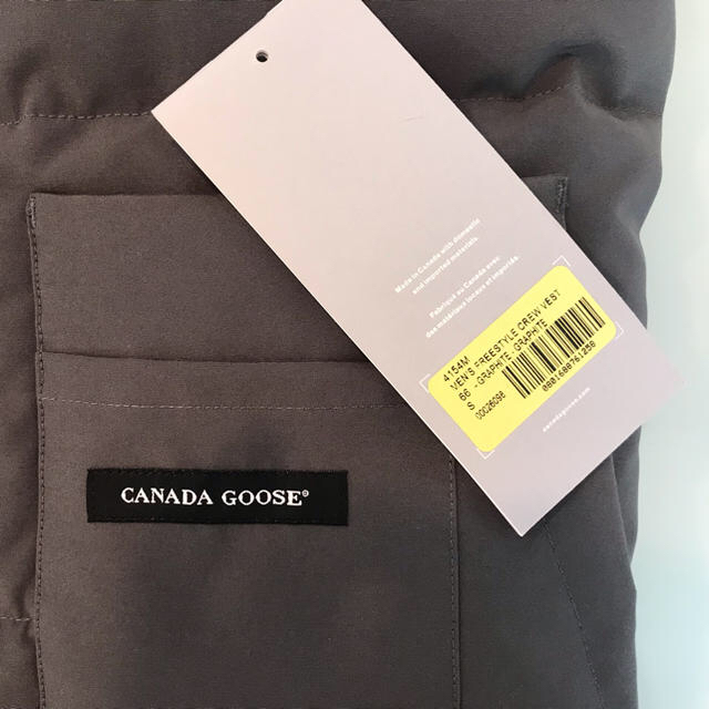 CANADA GOOSE(カナダグース)のカナダグース ダウンベスト  S メンズのジャケット/アウター(ダウンベスト)の商品写真