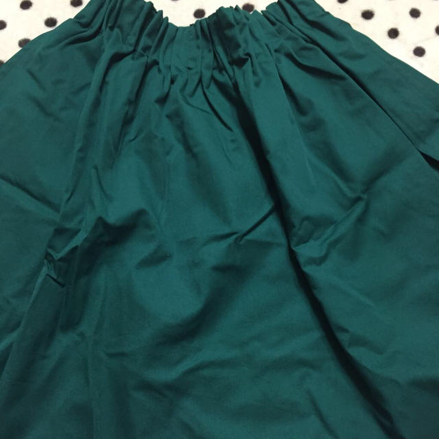 LOWRYS FARM(ローリーズファーム)のダークグリーンスカート レディースのスカート(ミニスカート)の商品写真