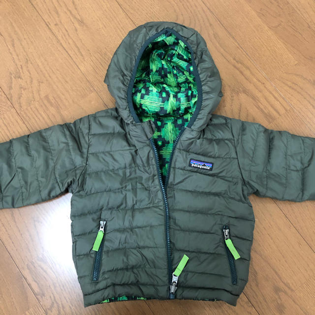 patagonia(パタゴニア)のリバーシブルダウン キッズ/ベビー/マタニティのベビー服(~85cm)(ジャケット/コート)の商品写真