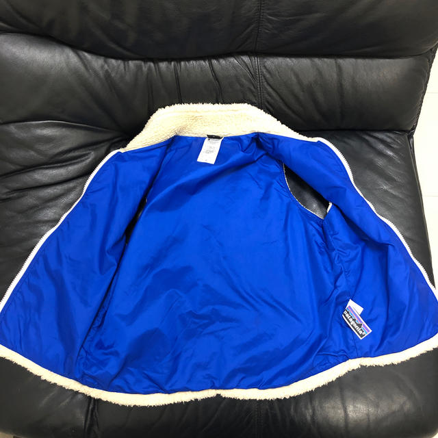 patagonia(パタゴニア)のパタゴニア フリースベスト キッズMサイズ キッズ/ベビー/マタニティのキッズ服男の子用(90cm~)(その他)の商品写真