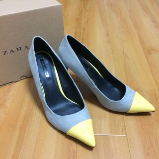 ザラ(ZARA)のバイカラーパンプス(ハイヒール/パンプス)