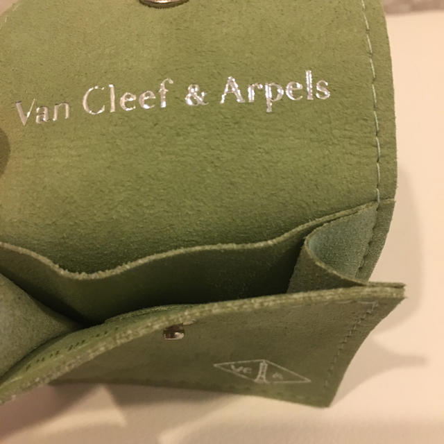 Van Cleef & Arpels(ヴァンクリーフアンドアーペル)のヴァンクリーフ&アーペルジュエリーポーチ レディースのファッション小物(ポーチ)の商品写真