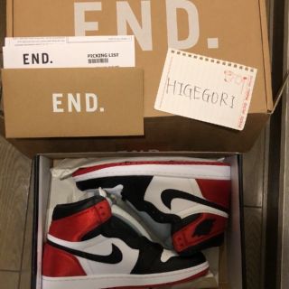 ナイキ(NIKE)のNIKE WMNS AIR JORDAN 1  SATIN BLACK TOE (スニーカー)