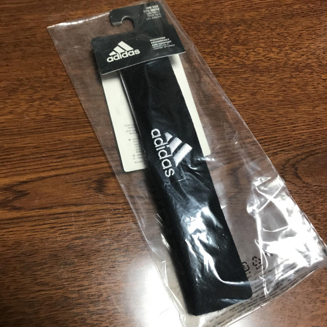 adidas(アディダス)の【新品】アディダス 黒 ヘッドバンド テニス サッカー バスケ 野球 ラグビー レディースのヘアアクセサリー(ヘアバンド)の商品写真