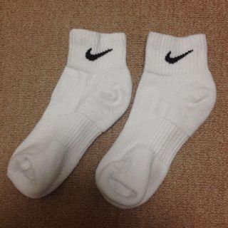 ナイキ(NIKE)のnike ソックス 白(ソックス)