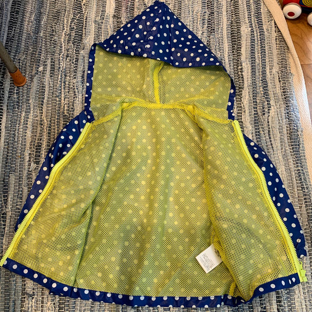 キッズ ナイロンパーカー  90  ドット柄 キッズ/ベビー/マタニティのキッズ服男の子用(90cm~)(ジャケット/上着)の商品写真