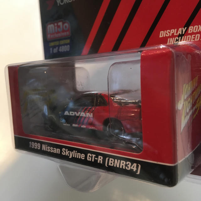 日産(ニッサン)のジョニーライトニング 1/64 アドバン スカイラインGT-R （BNR34） エンタメ/ホビーのおもちゃ/ぬいぐるみ(ミニカー)の商品写真