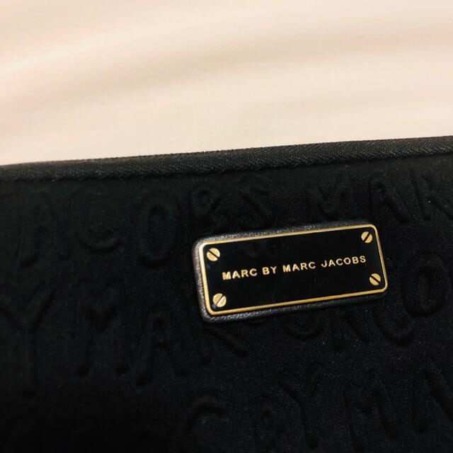 MARC BY MARC JACOBS(マークバイマークジェイコブス)のMARC BY MARC JACOBS iPadケース ポーチ スマホ/家電/カメラのスマホアクセサリー(iPadケース)の商品写真