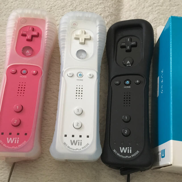 Wii U(ウィーユー)のWiiU 本体 コントローラー エンタメ/ホビーのゲームソフト/ゲーム機本体(家庭用ゲーム機本体)の商品写真