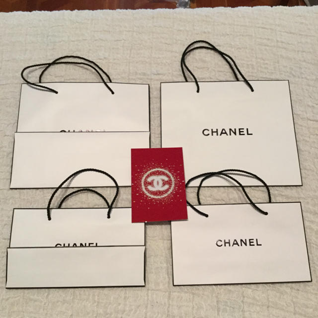 CHANEL(シャネル)のCHANEL シャネル ショップ袋 中2 小 2おまけ付き レディースのバッグ(ショップ袋)の商品写真