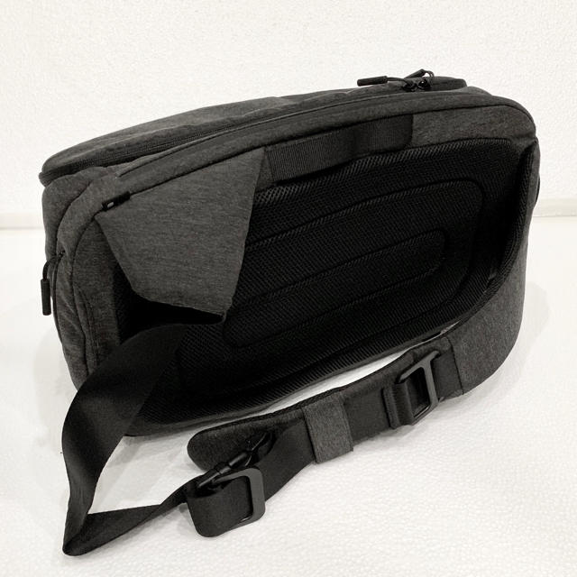 インケース カメラバッグ DSLR Pro Sling Pack CL58060カメラ