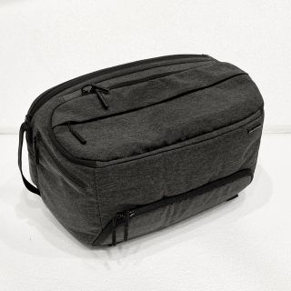 インケース(Incase)のインケース カメラバッグ DSLR Pro Sling Pack CL58060(ケース/バッグ)