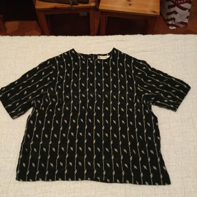 トップス 半袖 絹 黒  Healthy  カットソー レディースのトップス(カットソー(半袖/袖なし))の商品写真