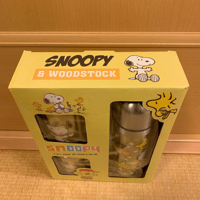 SNOOPY(スヌーピー)のスヌーピー 水筒 コップセット イエロー キッズ/ベビー/マタニティの授乳/お食事用品(水筒)の商品写真