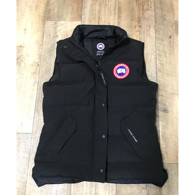 CANADA GOOSE(カナダグース)のカナダグース CANADA GOOSE (2832L) ベスト 国内正規品 レディースのジャケット/アウター(ダウンベスト)の商品写真