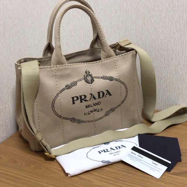 『プラダ  PRADA』カナパトート 1BG439