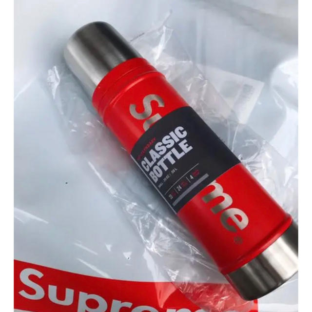 Supreme(シュプリーム)のSupreme Stanley Vacuum Insulated Bottle インテリア/住まい/日用品のキッチン/食器(その他)の商品写真