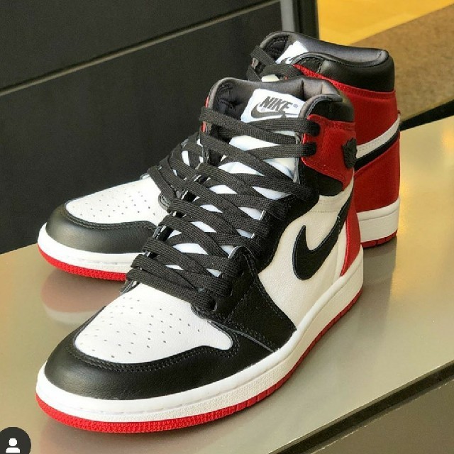 NIKE AIR JORDAN 1 SATIN BLACK TOE サテン