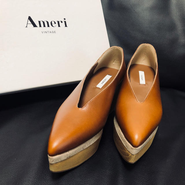 Ameri VINTAGE(アメリヴィンテージ)のWOOD PLATFORM PUMPS レディースの靴/シューズ(ハイヒール/パンプス)の商品写真