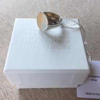 マルタンマルジェラ(Maison Martin Margiela)の18AW新品S マルジェラ ツートーン シグネットリング オーバル シルバー (リング(指輪))