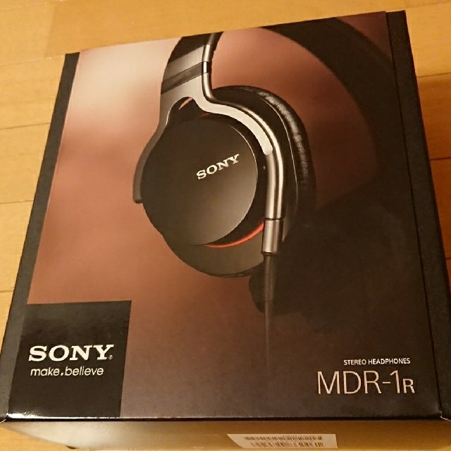 SONY(ソニー)のSONY MDR-1R [ヘッドホン] スマホ/家電/カメラのオーディオ機器(ヘッドフォン/イヤフォン)の商品写真